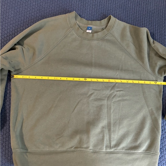 Old Navy Sweatshirt - Picture 4 of 5